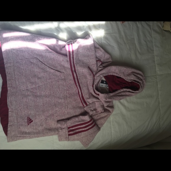 Never worn adidas sweatshirt. Size L - Picture 5 of 8